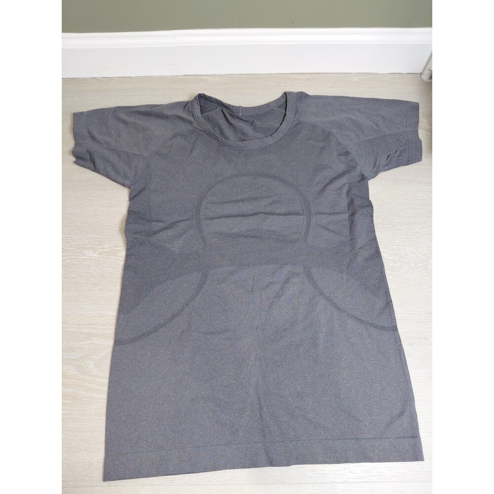 Lululemon Shirt Women 8 Swiftly Tech Athleisure Running Gym Crossfit Gray